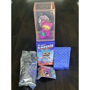 XOX Kweenie Quirky Kweens Series Kween of Cat Naps Figure Card & Display‎ Case